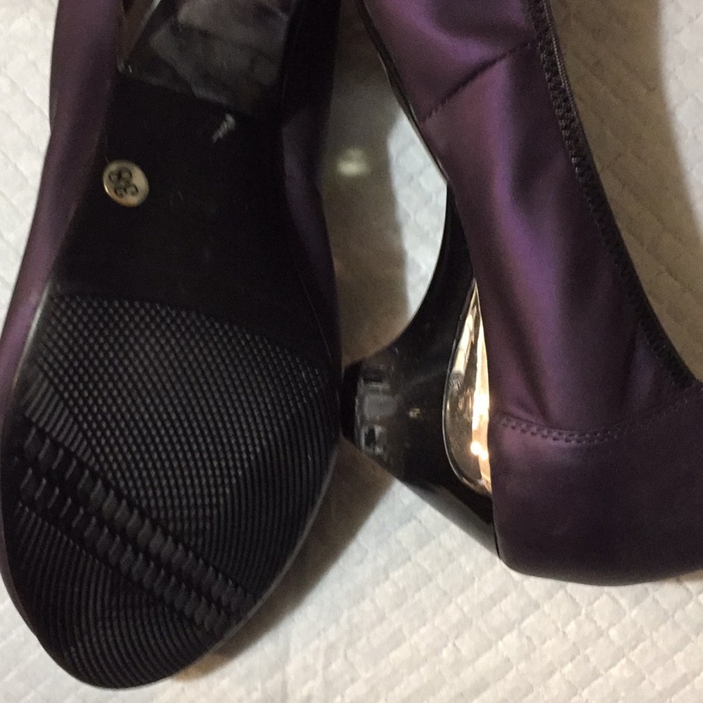 Shoes - Picture 3 of 3